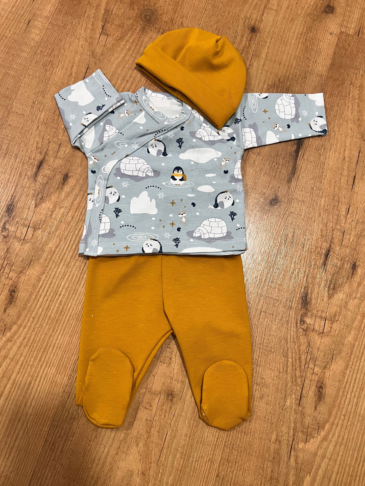 Primera puesta de bebé de punto de algodón Mostaza · Talla 0