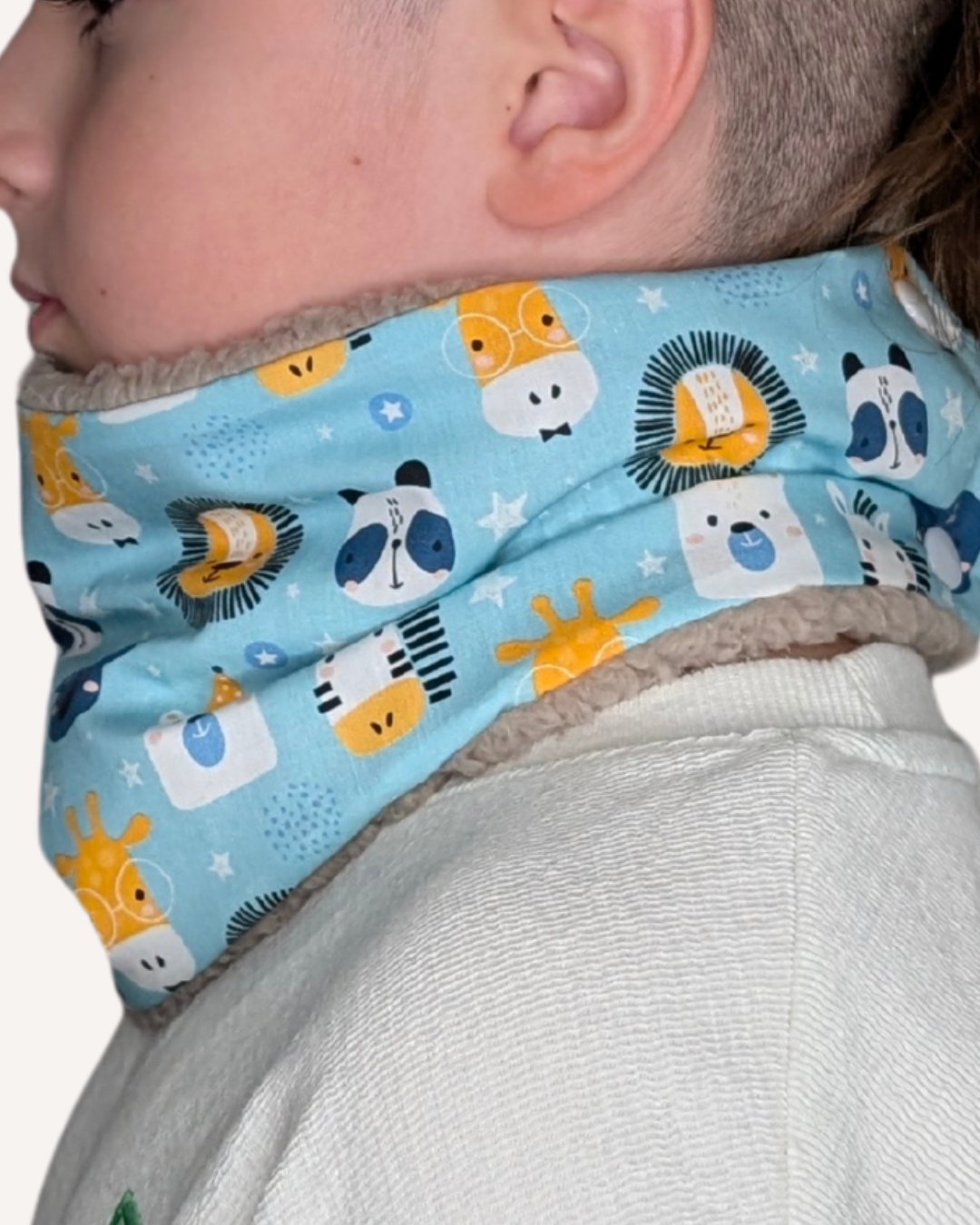 Cuello de invierno animales fiesta
