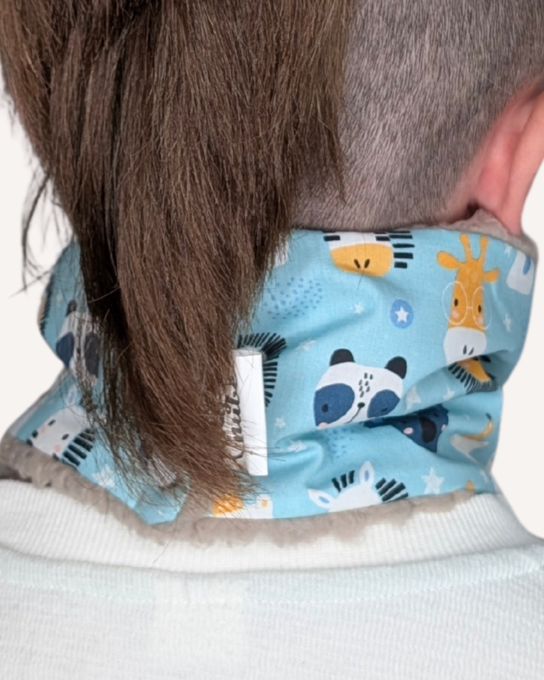 Cuello de invierno animales fiesta