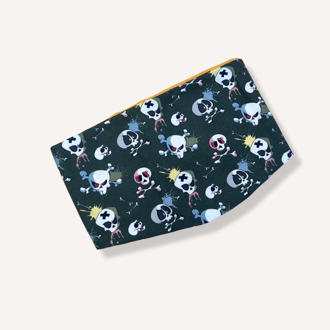 Cuello con Botones Estampado calaveras