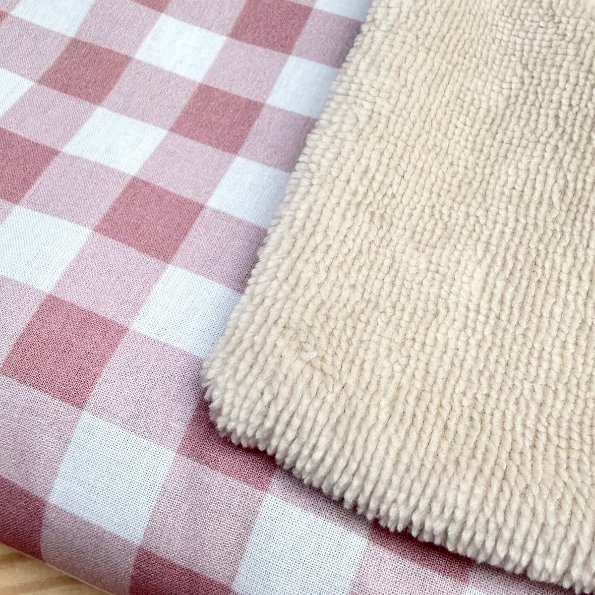 Mantita de bebé para capazo y cochecito Vichy rosa